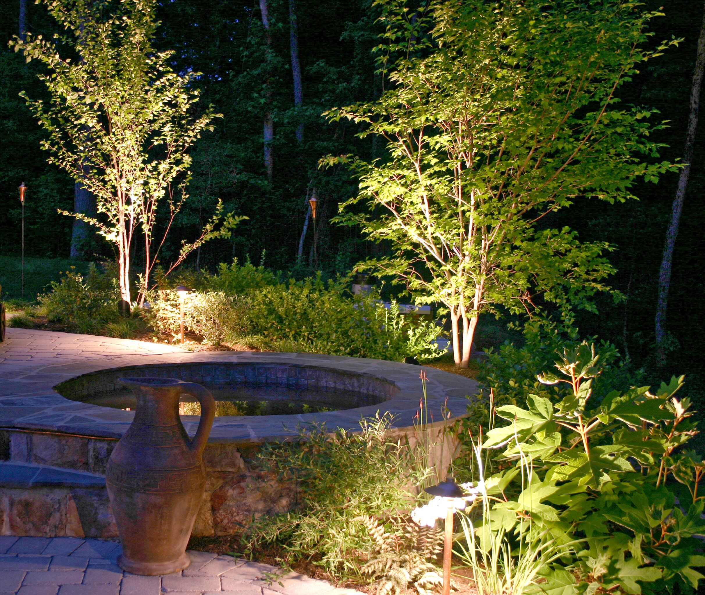 garden and landscape lighting in larchmont